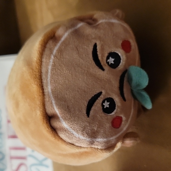 2 plush toys and one iron on. - Picture 4 of 6